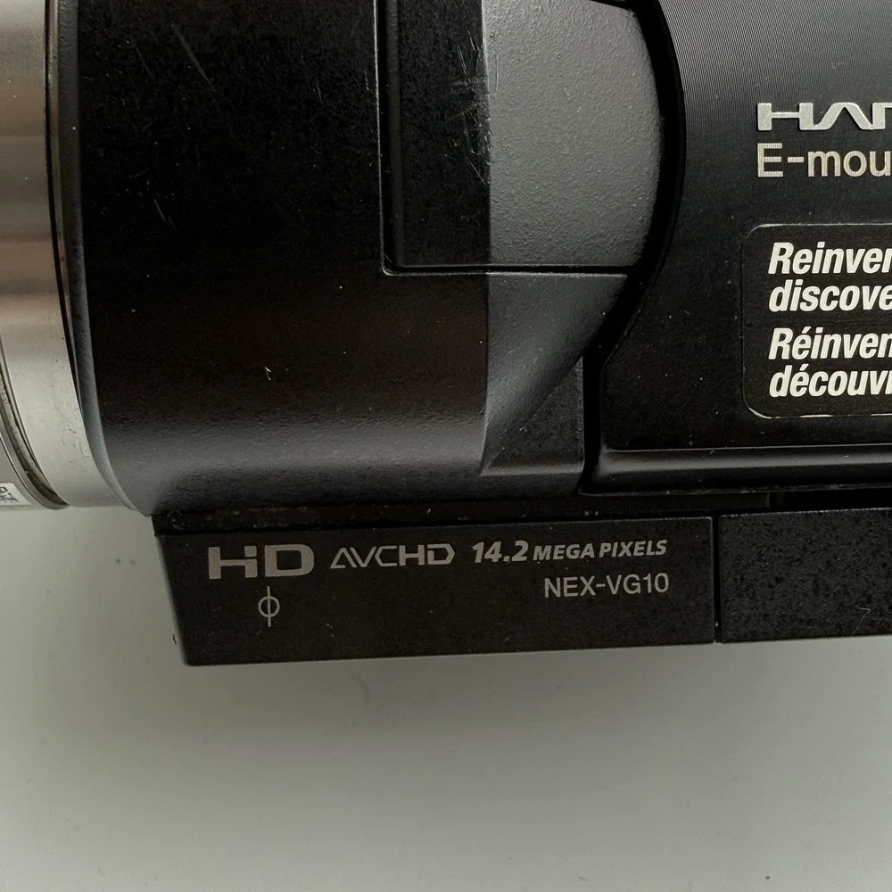 Sony NEX-VG10 HD Handycam E-Mount Camcorder 16mm Lens Tested Battery Case Chrgr